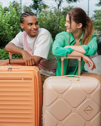 INSTAGON SPINNER 55/20 EXP TSA GT  lifestyle | American Tourister