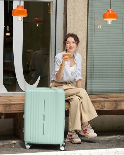 CLEVA SPINNER 55/20 TSA  lifestyle | American Tourister
