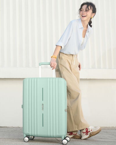 CLEVA SPINNER 55/20 TSA  lifestyle | American Tourister