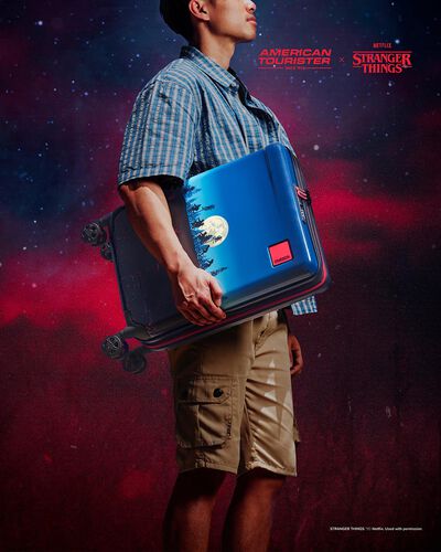 STRANGER THINGS STRETCHABLE LUGGAGE COVER - M  lifestyle | American Tourister