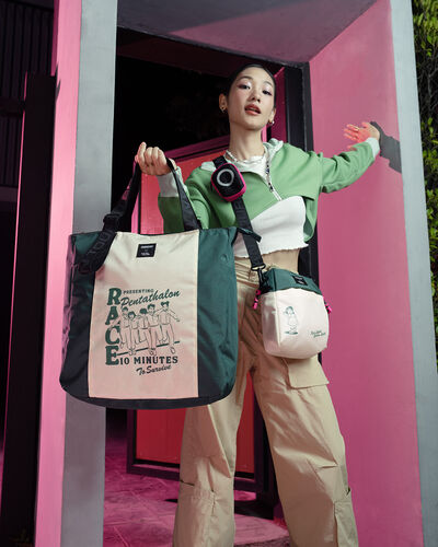 SQUID GAME TOTE BAG  lifestyle | American Tourister